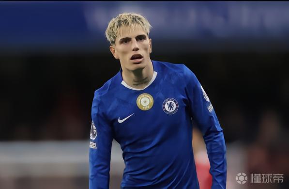 邮报:加纳乔今夏可能离开切尔西,吉滕斯更有可能再留一年